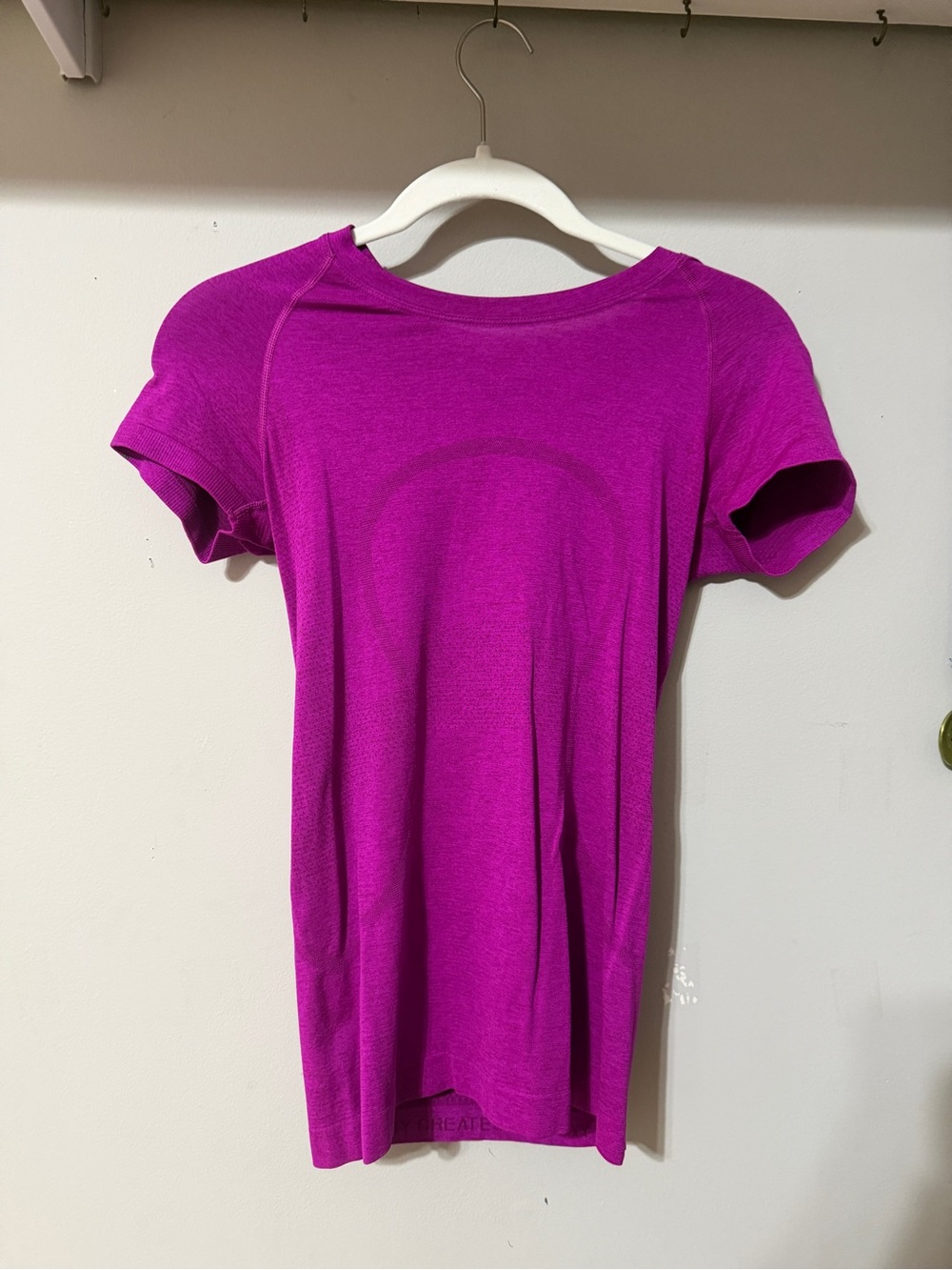 Lululemon Swiftly Tech Short-Sleeve Shirt 2.0 Hip Length